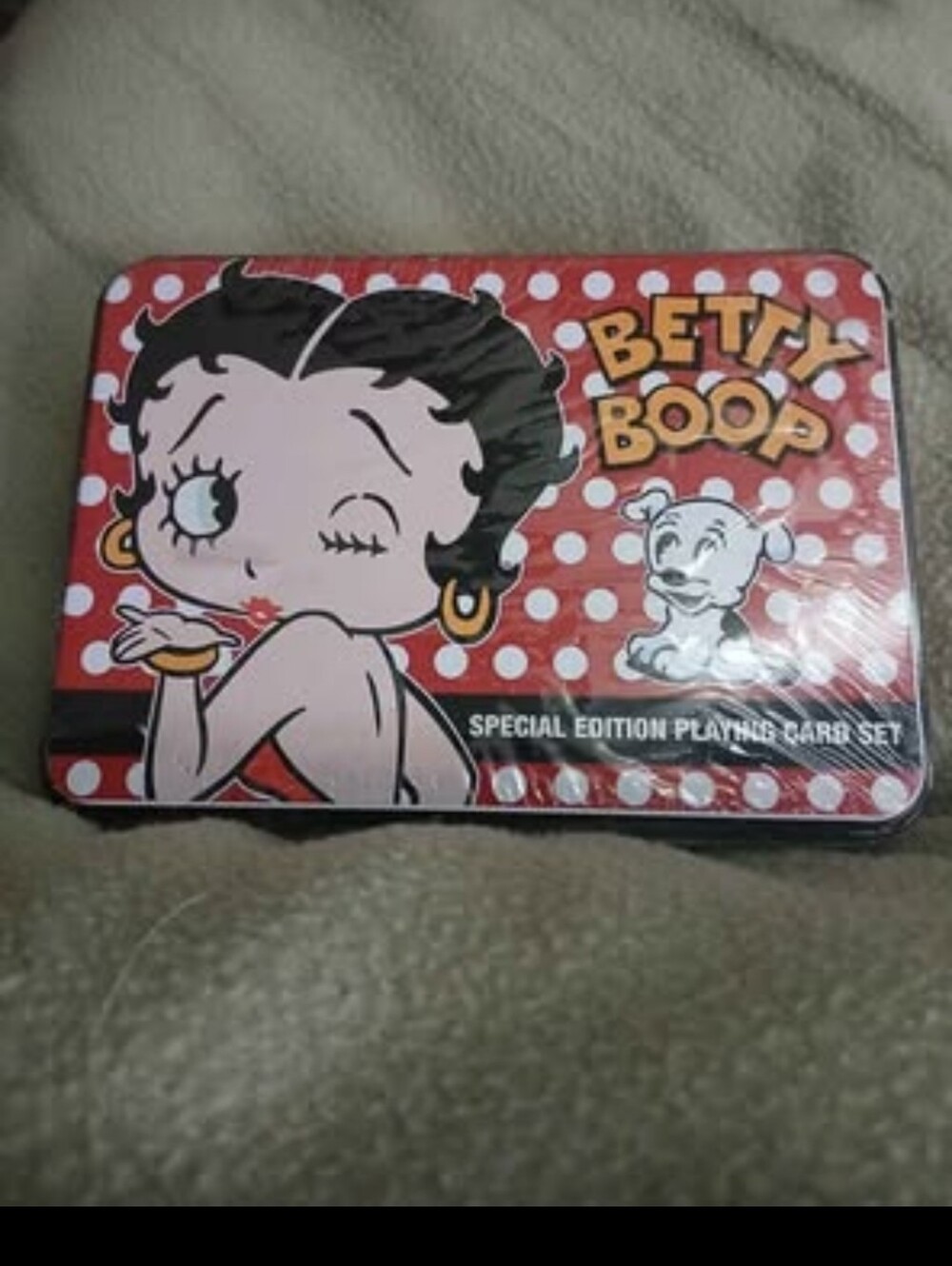 2009 Betty Boop Special Edition Keepsake playing card tin.Still sealed in origi